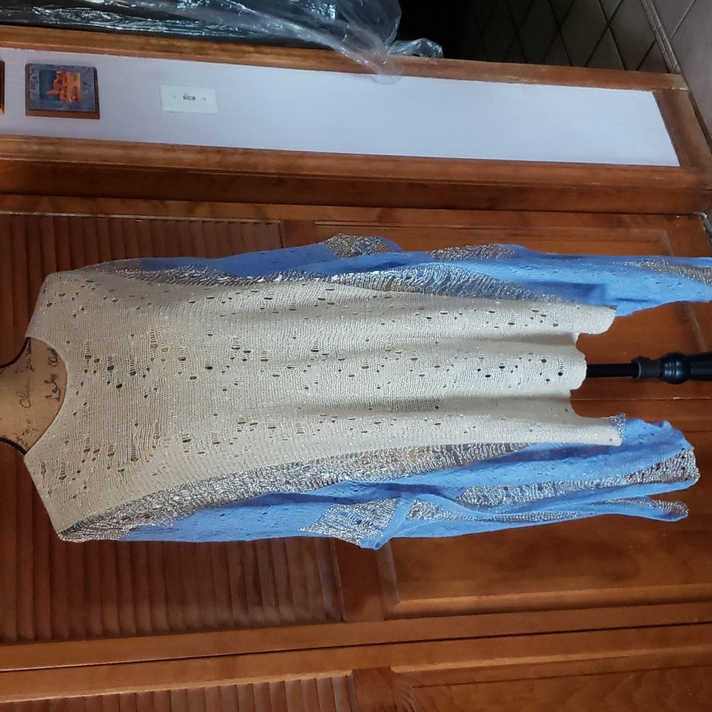 Chicos luxurious poncho blue and tan with gold metallic thread